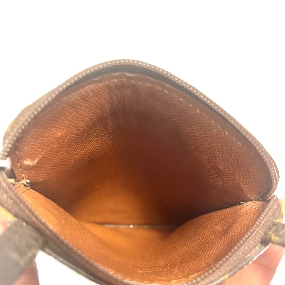 Louis Vuitton Monogram Pochette Secret 1988 | Vintage Mini Crossbody Bag - Picture 14 of 16